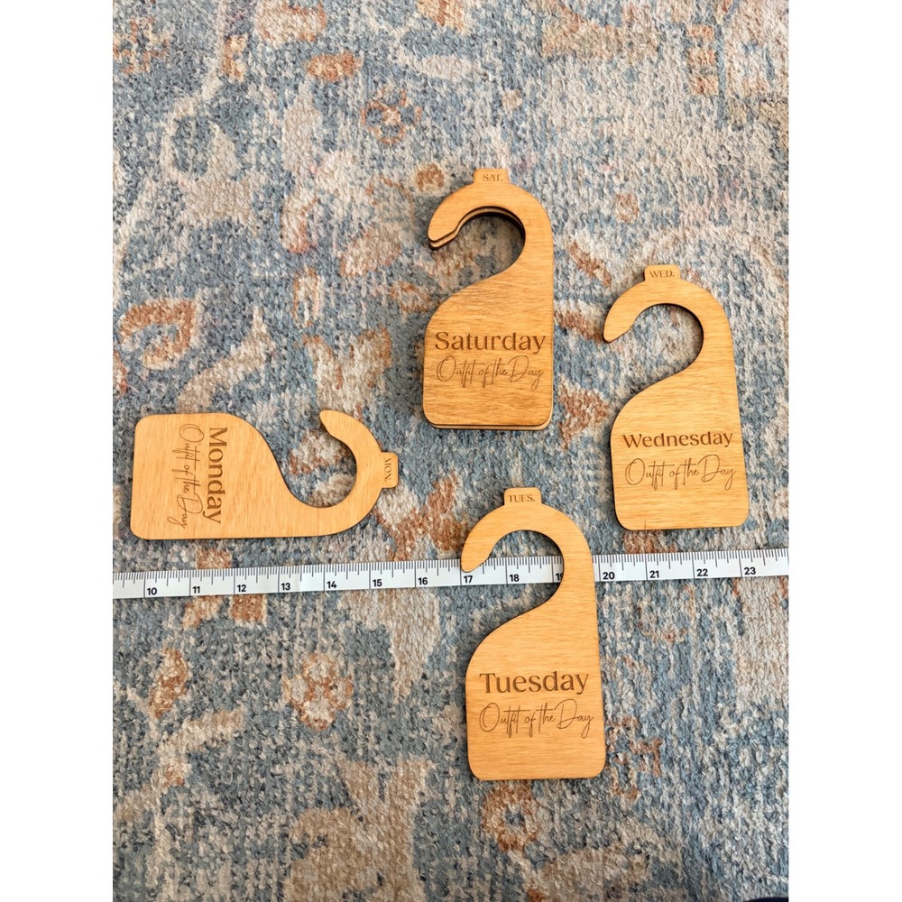 7-Piece Wooden Clothing Hangers 'Outfit Of The Day' Girls‎ Nursery Baby Closet - Picture 5 of 5